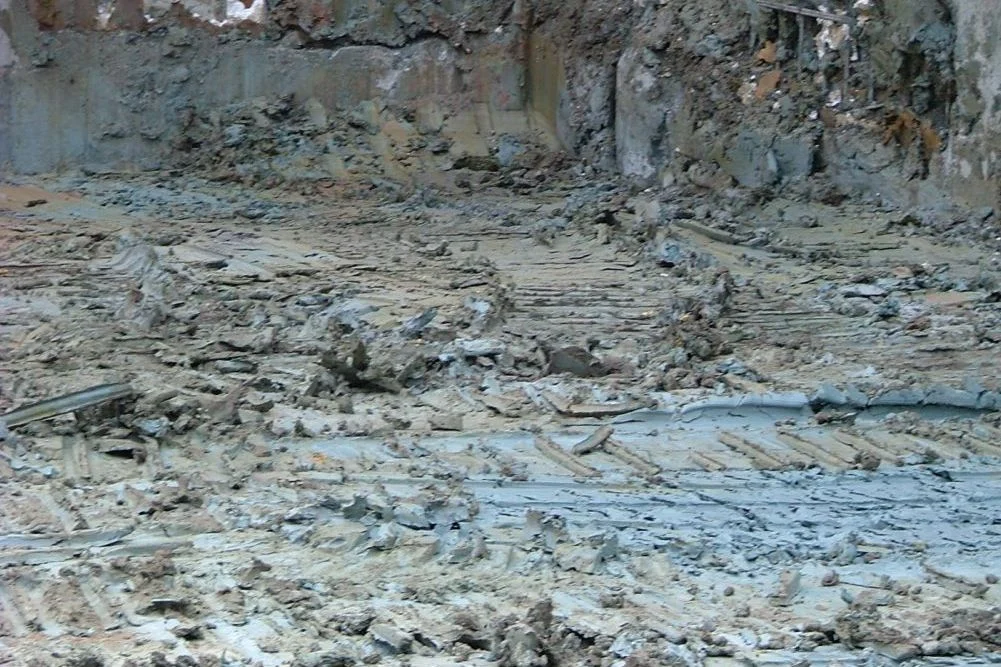 Fundamentowe ściany szczelinowe z tymczasową konstrukcją rozparcia dla budynku Nowe Garbary (część B), zdjęcie 8 z 16