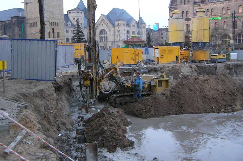Obudowa wykopu – Sala Koncertowa Akademii Muzycznej im. Ignacego Paderewskiego, zdjęcie 5 z 11